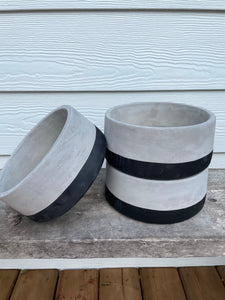 Concrete Pot w Black Trim- 2 sizes