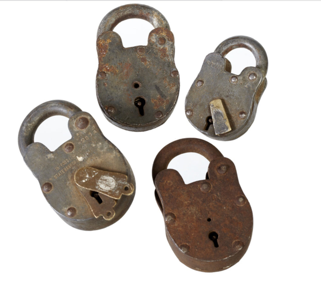 S/4 Vintage metal locks